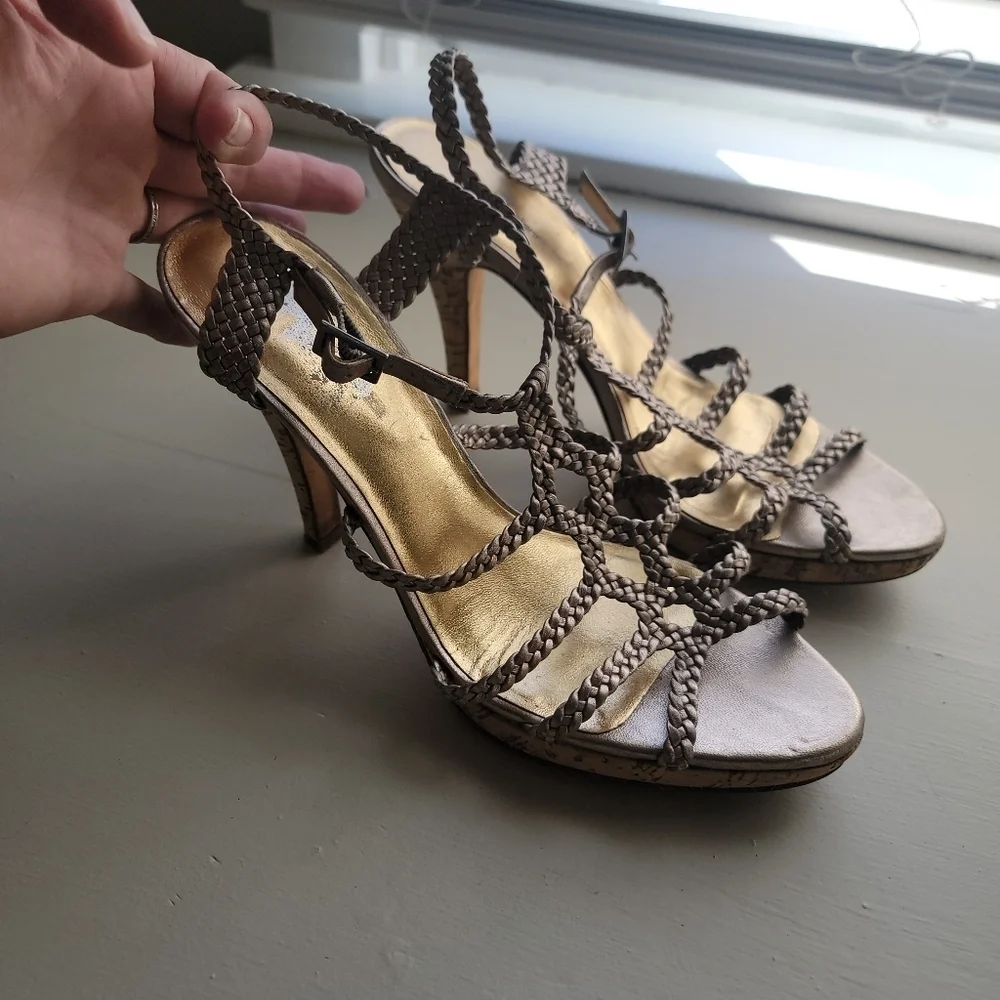 DaniBlack, Platform Metallic Sandal, 81/2M
